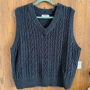 Old Navy Women’s Charcoal V-Neck Sweater Vest